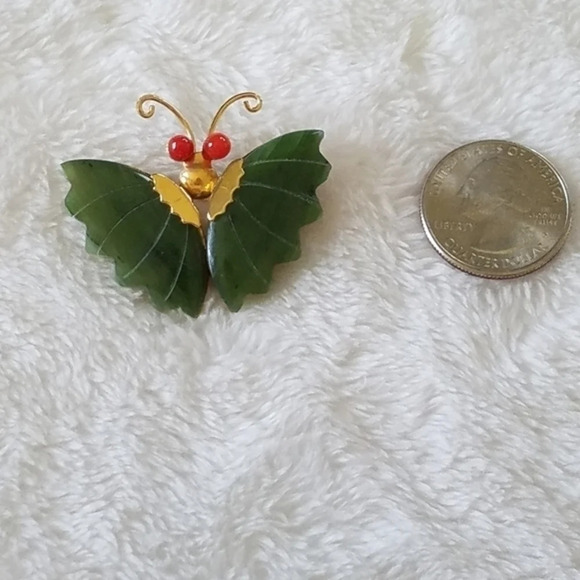 Vintage Jade Coral Butterfly Brooch - Picture 4 of 4